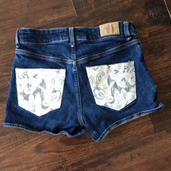 Abercrombie & Fitch stretch jean shorts - Picture 4 of 5